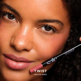 Saie Lip Liner 101 crayon à lèvres avec beurre de karité et huile de jojoba