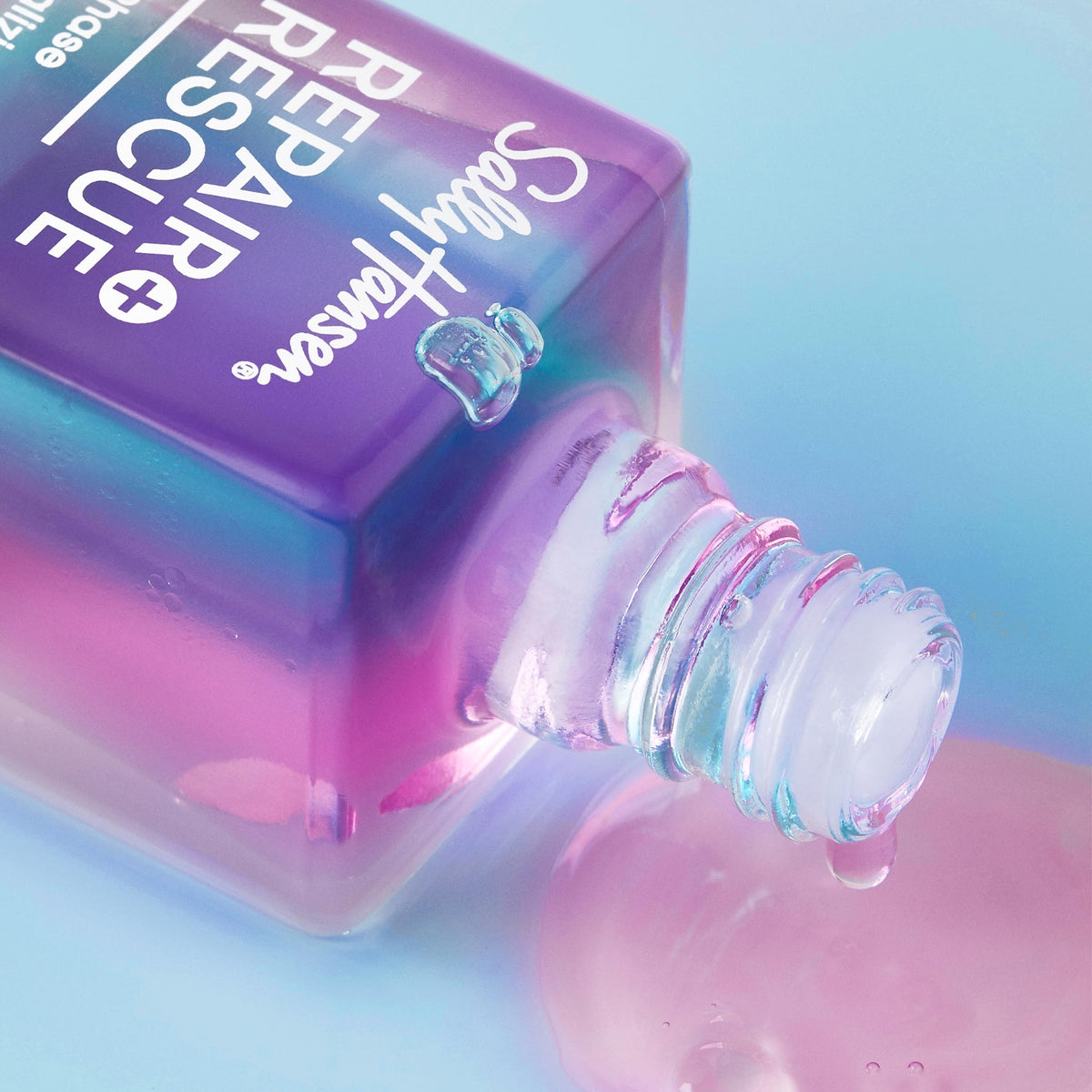 Sally Hansen Sérum avec goutte de produit sur surface