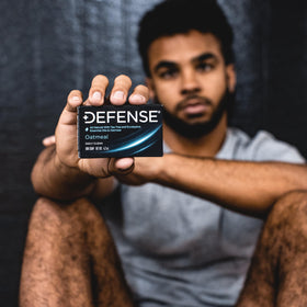Savon à l'avoine Defense Soap en utilisation sur peau