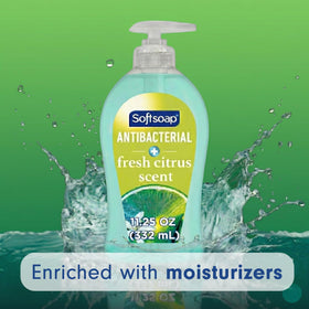 Savon antibactérien Softsoap avec des agrumes en arrière-plan