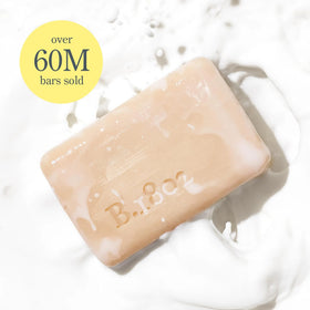 Savon Beekman 1802 au lait de chèvre sur une surface en bois