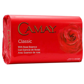 Savon Camay en usage dans un environnement de salle de bain