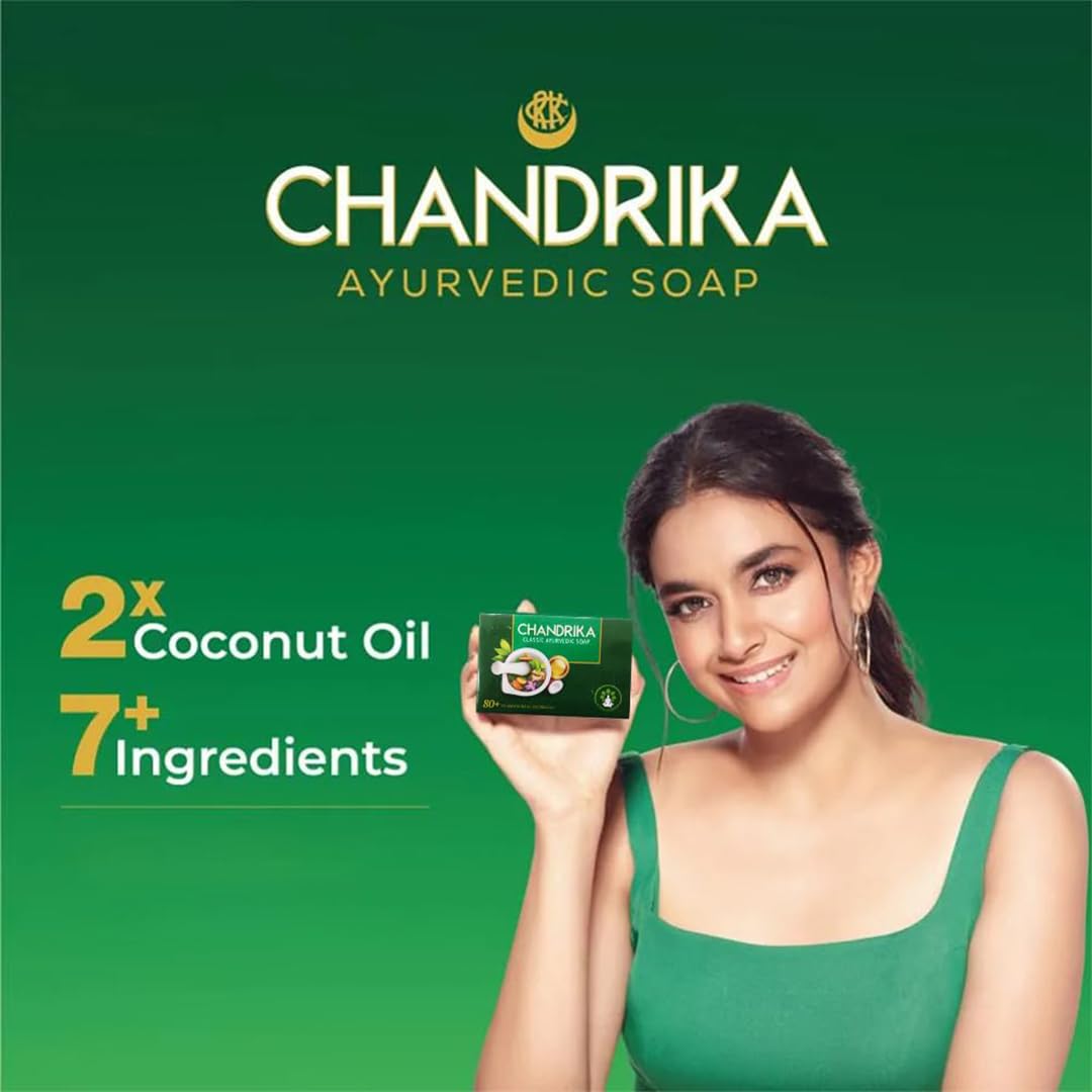 Savon Chandrika sur fond blanc, montrant la texture