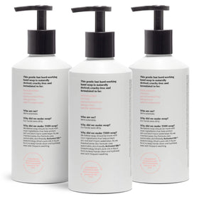 Savon liquide EVOLVED BY NATURE dans un environnement de salle de bain