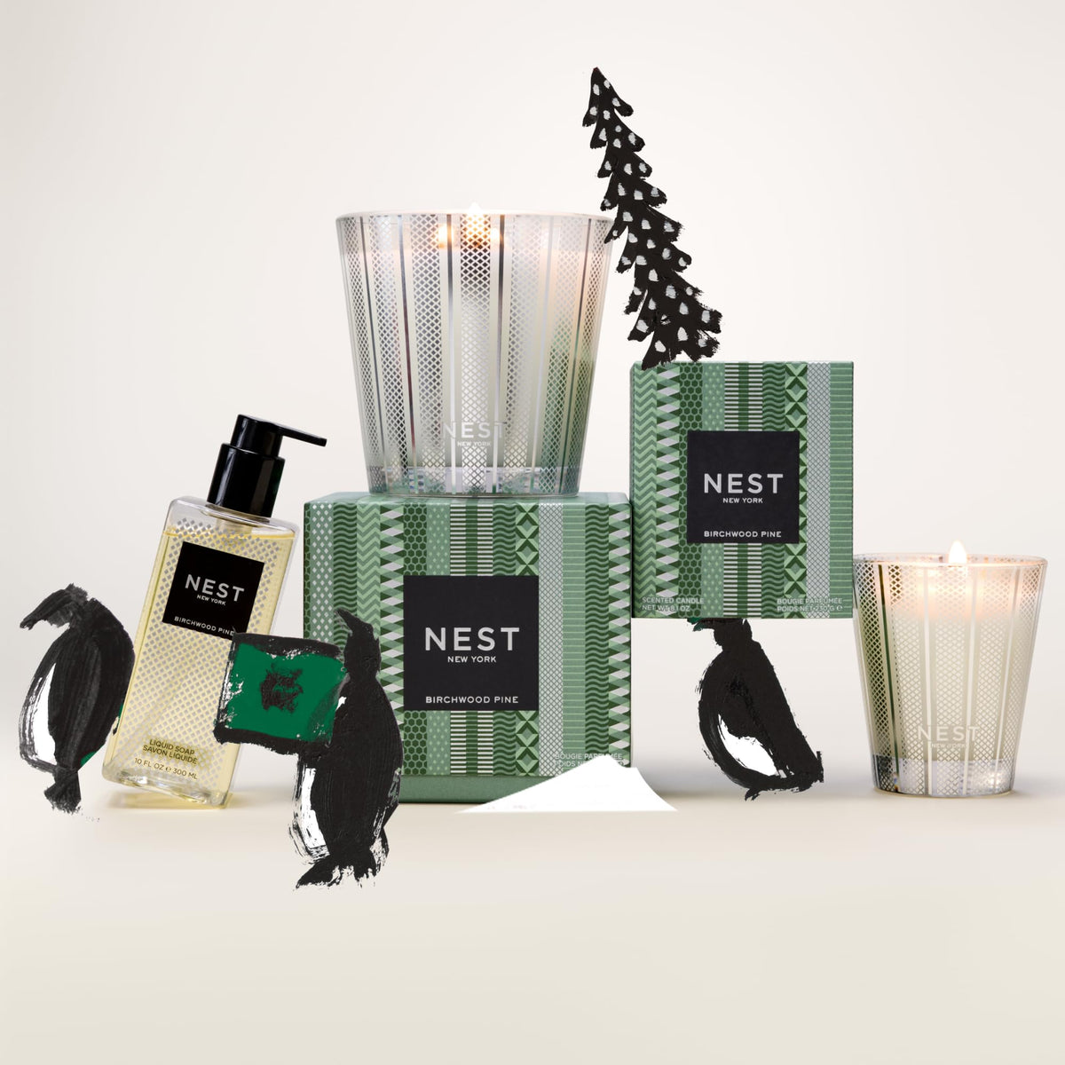 Savon liquide NEST New York Birchwood Pine sur un évier