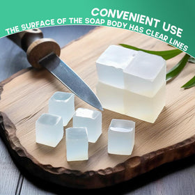 Savons faits maison créés avec la base de savon glycérine