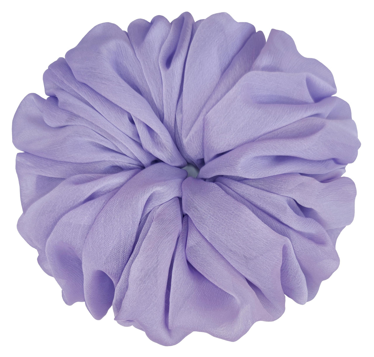 Scrunchie Chiffon Violet Clair montré avec une coiffure