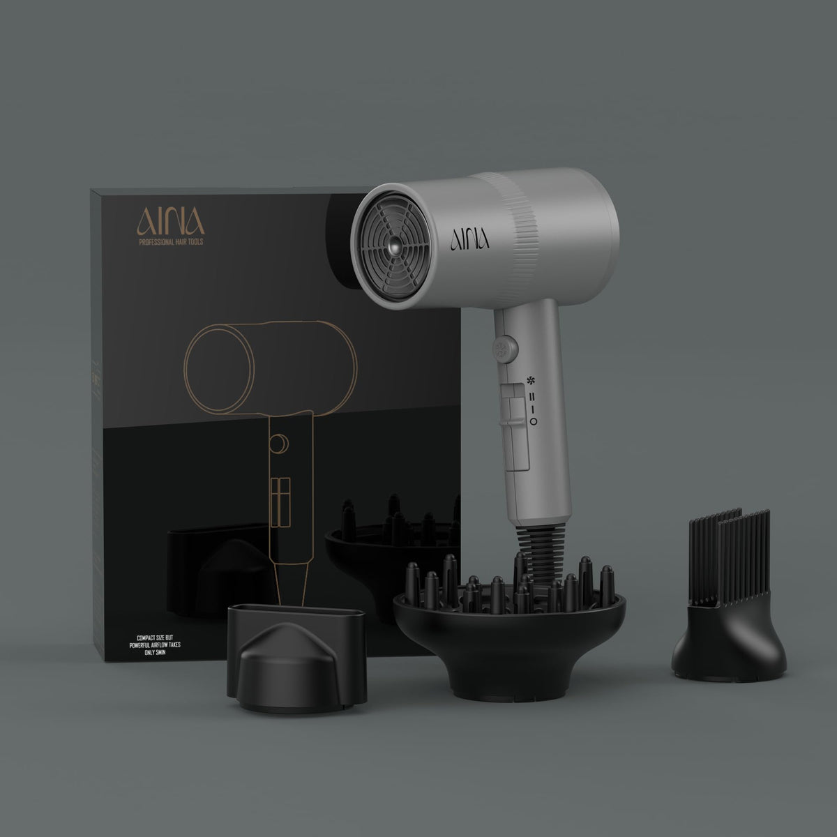 Sèche-cheveux Aina 1600W en utilisation avec cheveux lissés