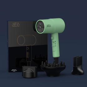 Sèche-cheveux Aina vue de côté montrant le design ergonomique