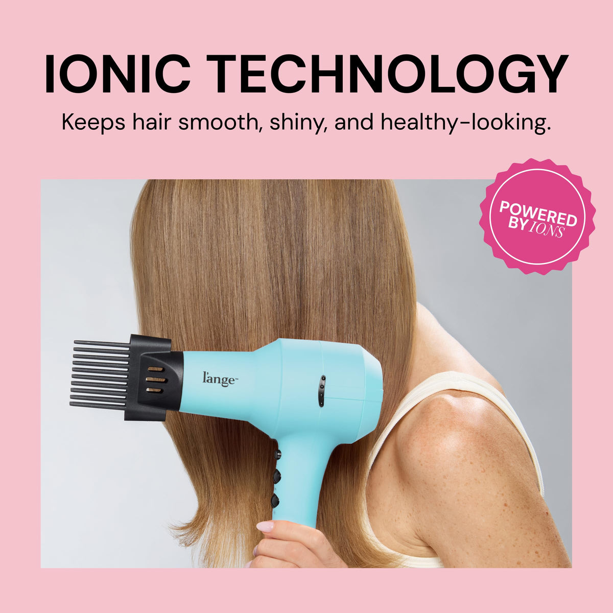 Sèche-cheveux L'ANGE HAIR avec accessoires sur une table