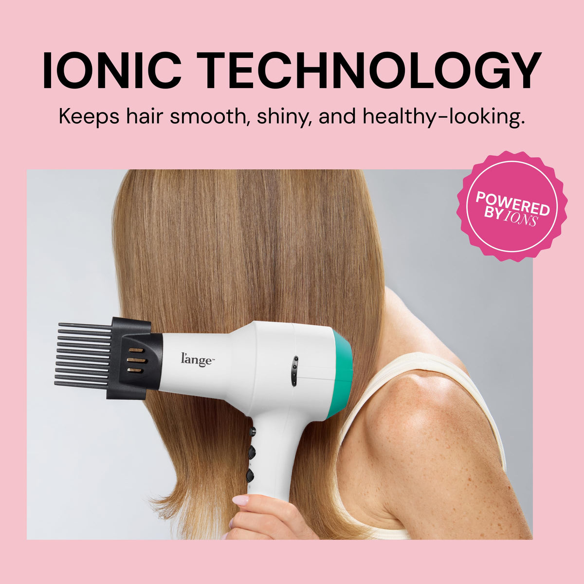 Sèche-cheveux L'ANGE HAIR en voyage avec sa taille compacte