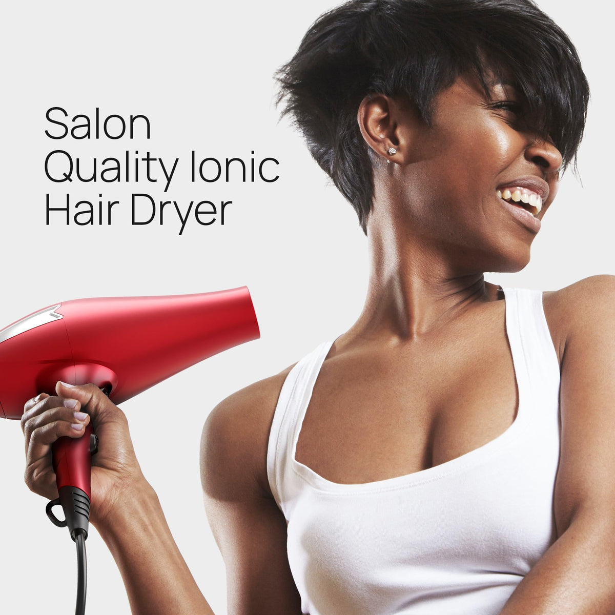 Sèche-cheveux TREZORO professionnel avec embout large en action