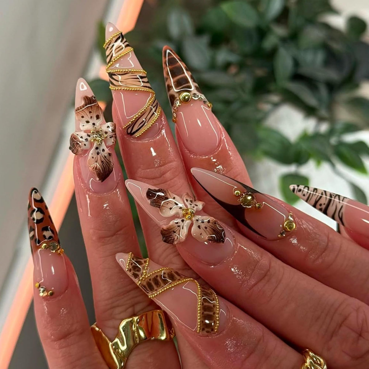 SEENEEY Faux Ongles Longs Fleurs Marron ensemble de 24 pièces