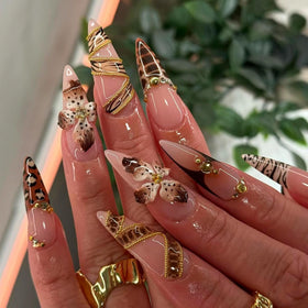 SEENEEY Faux Ongles Longs Fleurs Marron ensemble de 24 pièces