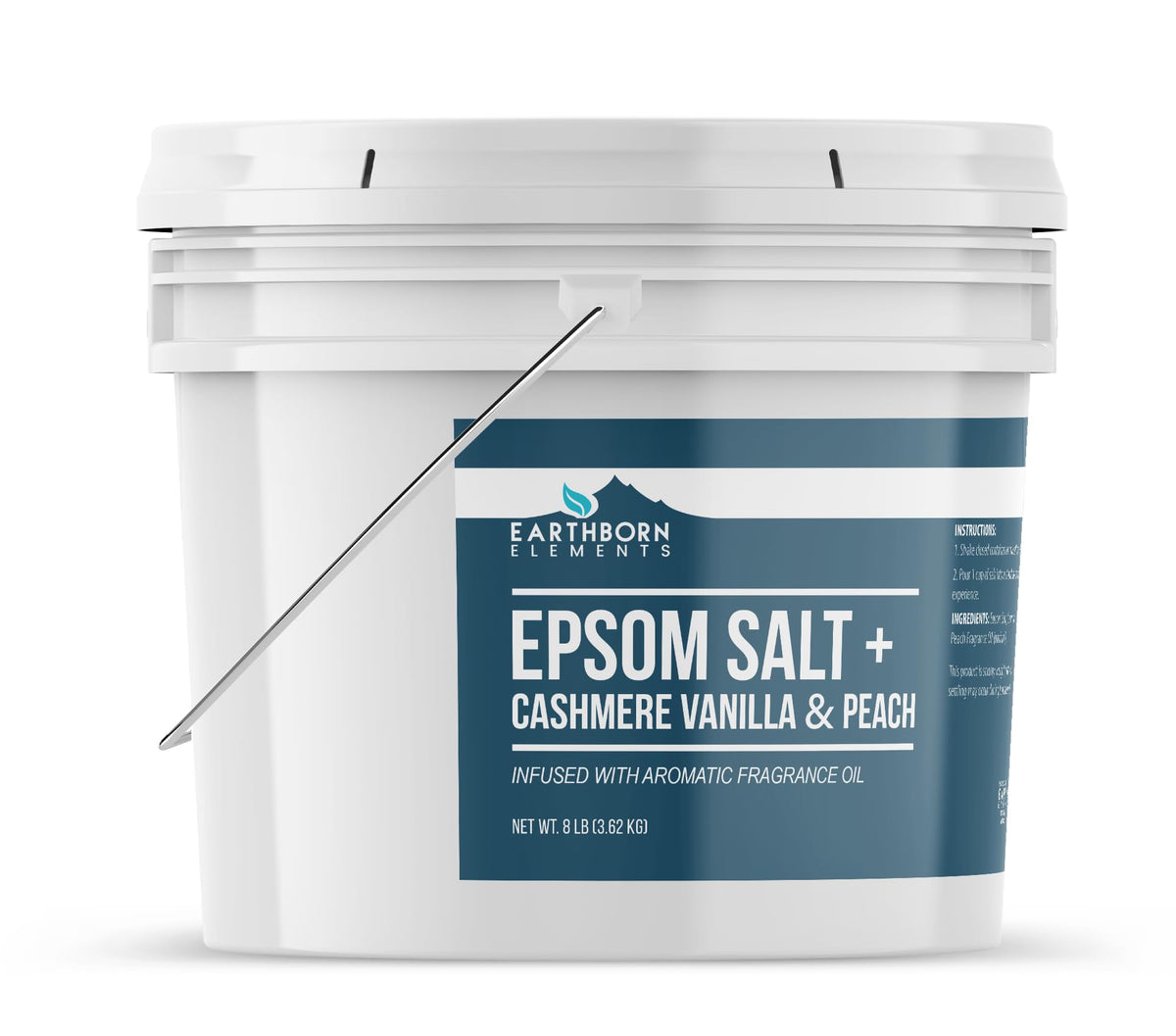 Sels de bain Earthborn Elements dans un bain avec des fleurs