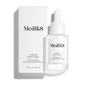 Sérum liquide Medik8 Peptides vue avant avec flacon blanc