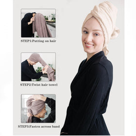 Serviette en microfibre ROLSHOL sur une femme dans la salle de bain