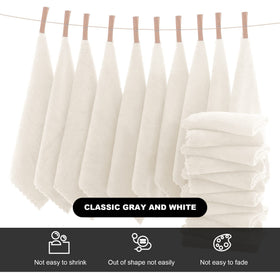 Serviette MOONQUEEN en microfibre dans une trousse de voyage
