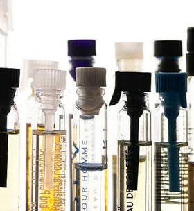 Set d'échantillons de parfum avec un emballage élégant