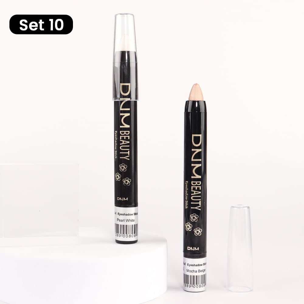 Set de crayons ombre à paupières crème evpct sur une table de maquillage