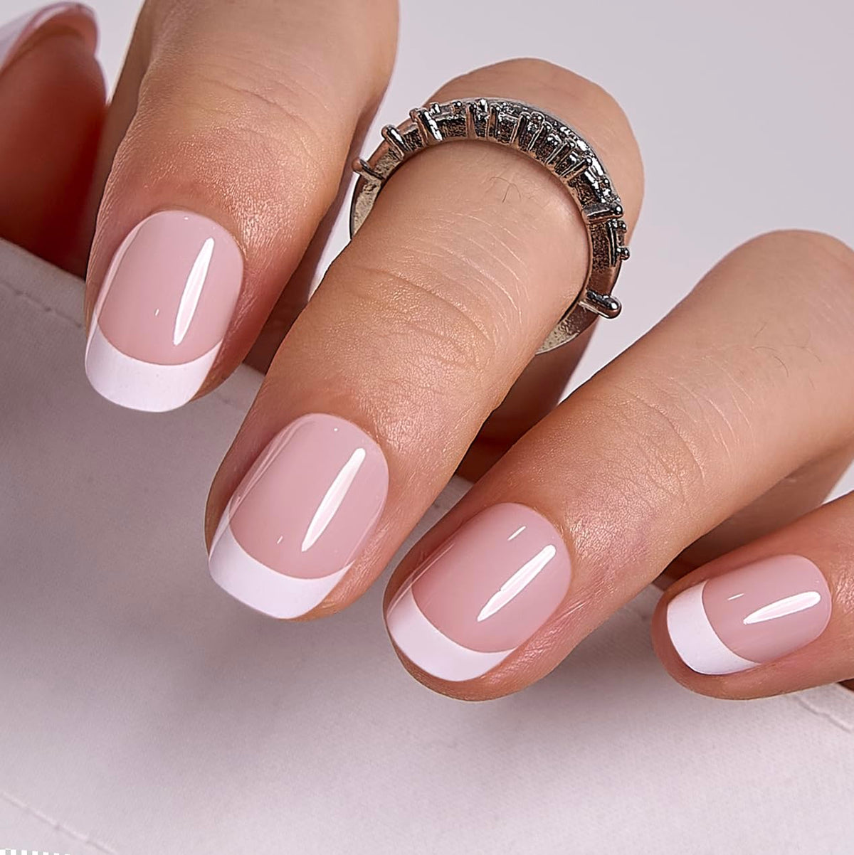 Set de faux ongles CurvLife ovales extra courts en finition glossy