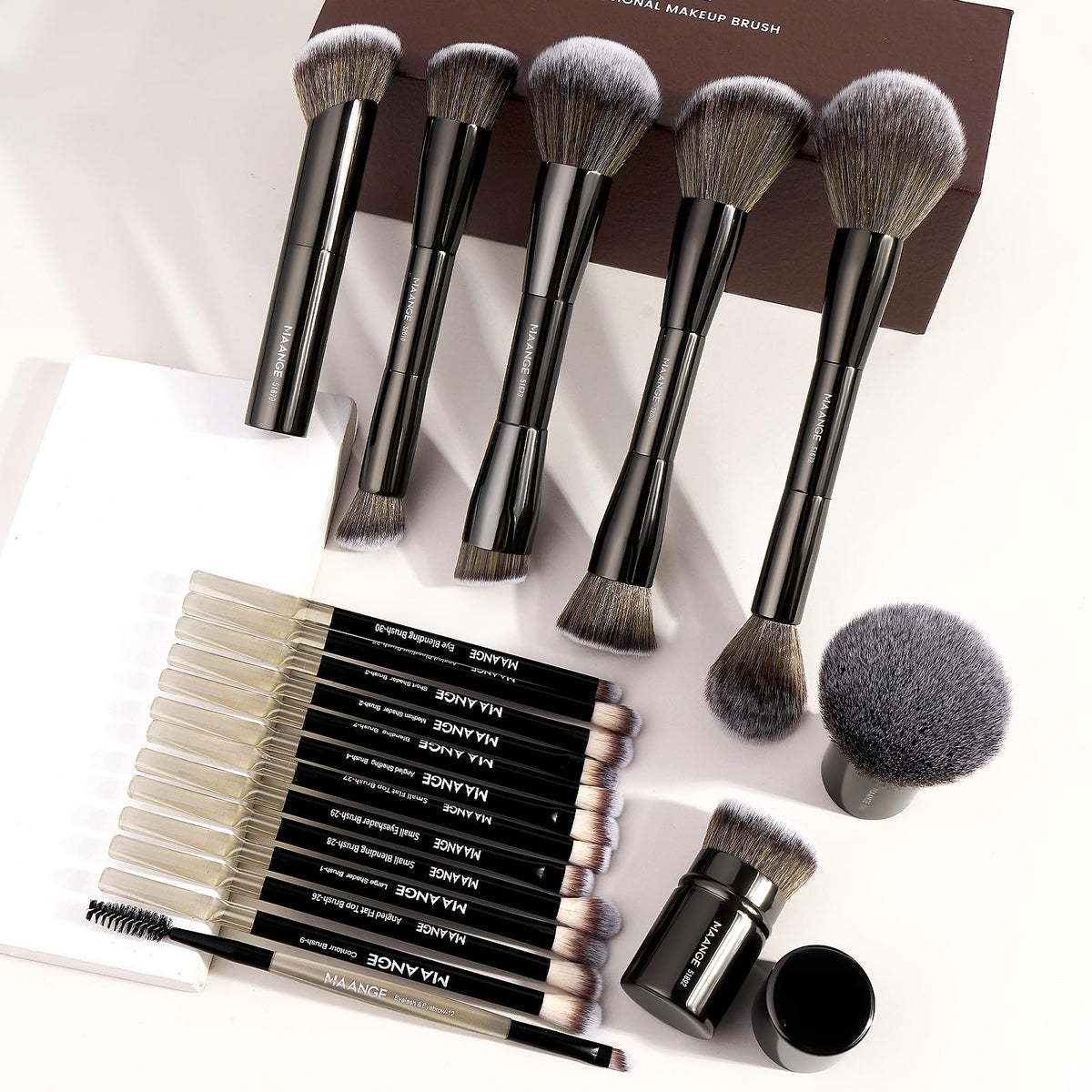 Set de pinceaux de maquillage MAANGE avec accessoires