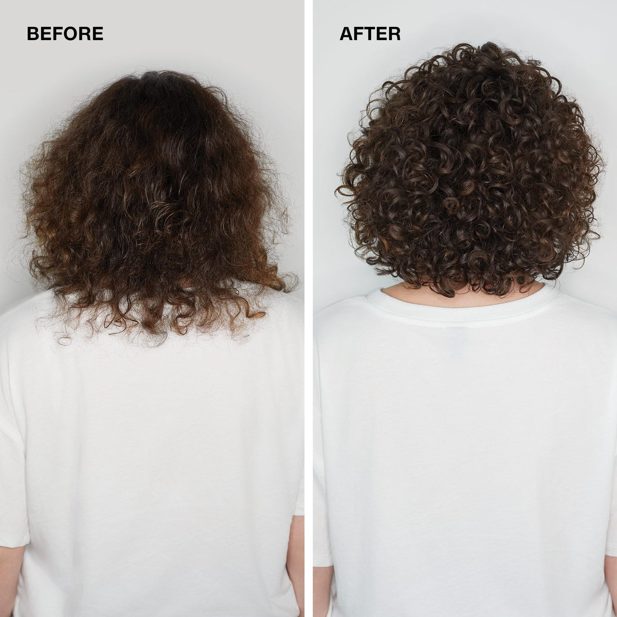 Shampooing Paul Mitchell Awapuhi sur un fond neutre