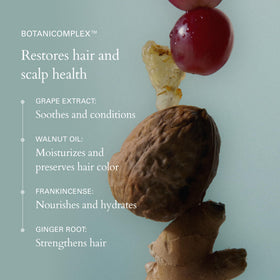Shampooing RŌZ 300 mL en usage dans la salle de bain