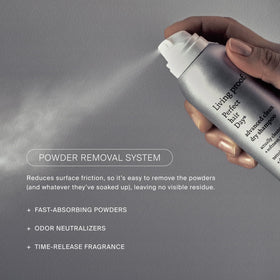 Shampooing sec Living Proof 340g en utilisation sur cheveux