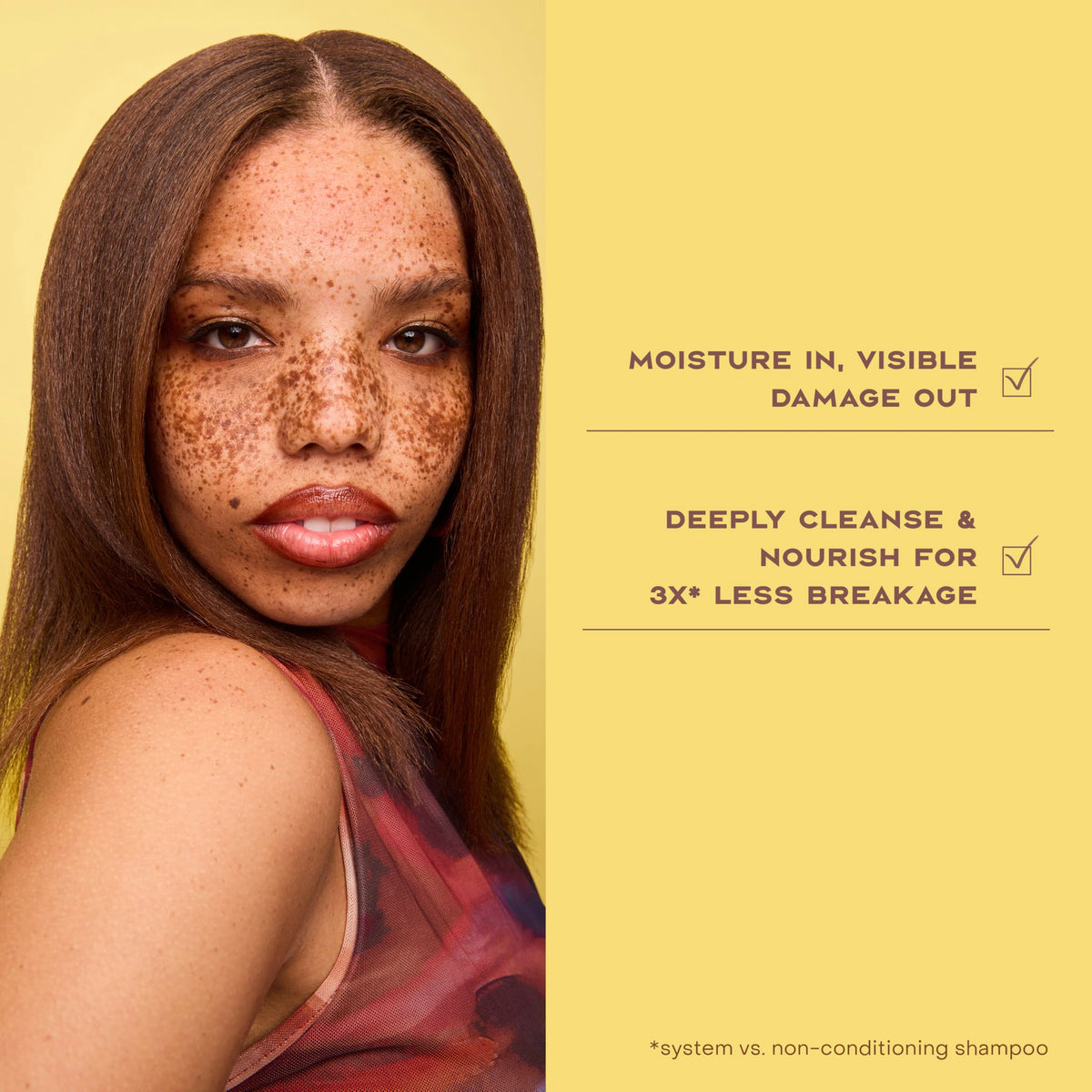 Shampooing Shea Moisture avec des accessoires de soins capillaires