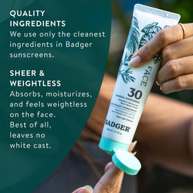 Soleil et mer avec la crème solaire Badger