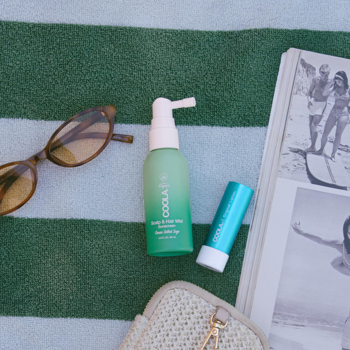 Spray COOLA ouvert montrant le vaporisateur