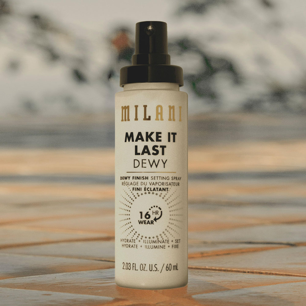 Spray fixateur Milani Make It Last 82g en gros plan