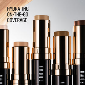 Stick Fond de Teint Crème Bobbi Brown application sur la peau