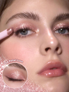Stick Gelée Cristal SHEGLAM 9g application sur la paupière
