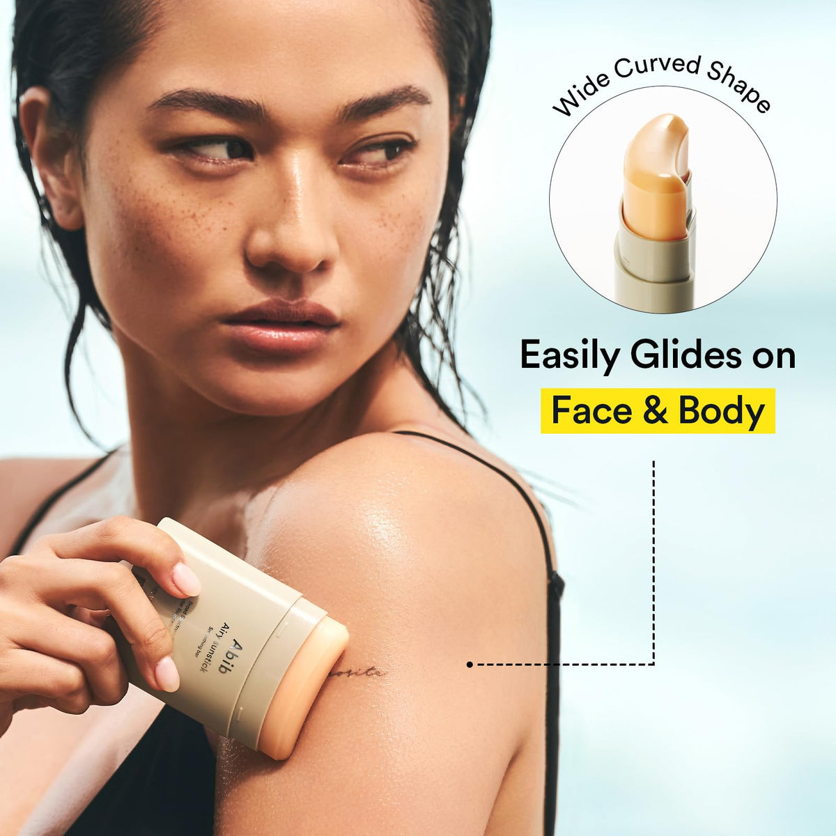 Stick solaire Abib Airy Sunstick SPF50+ en mode de vie extérieur
