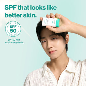 Stick solaire OBgE Pore Zero SPF 50 application sur la peau