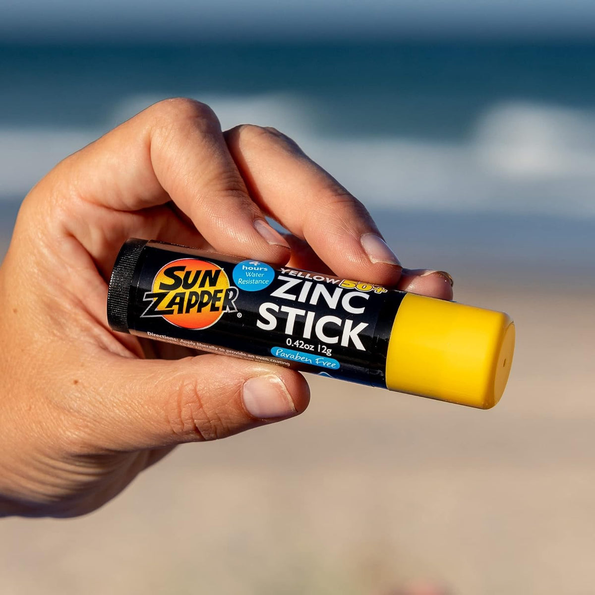 Stick solaire Sun Zapper utilisé lors d'activités nautiques