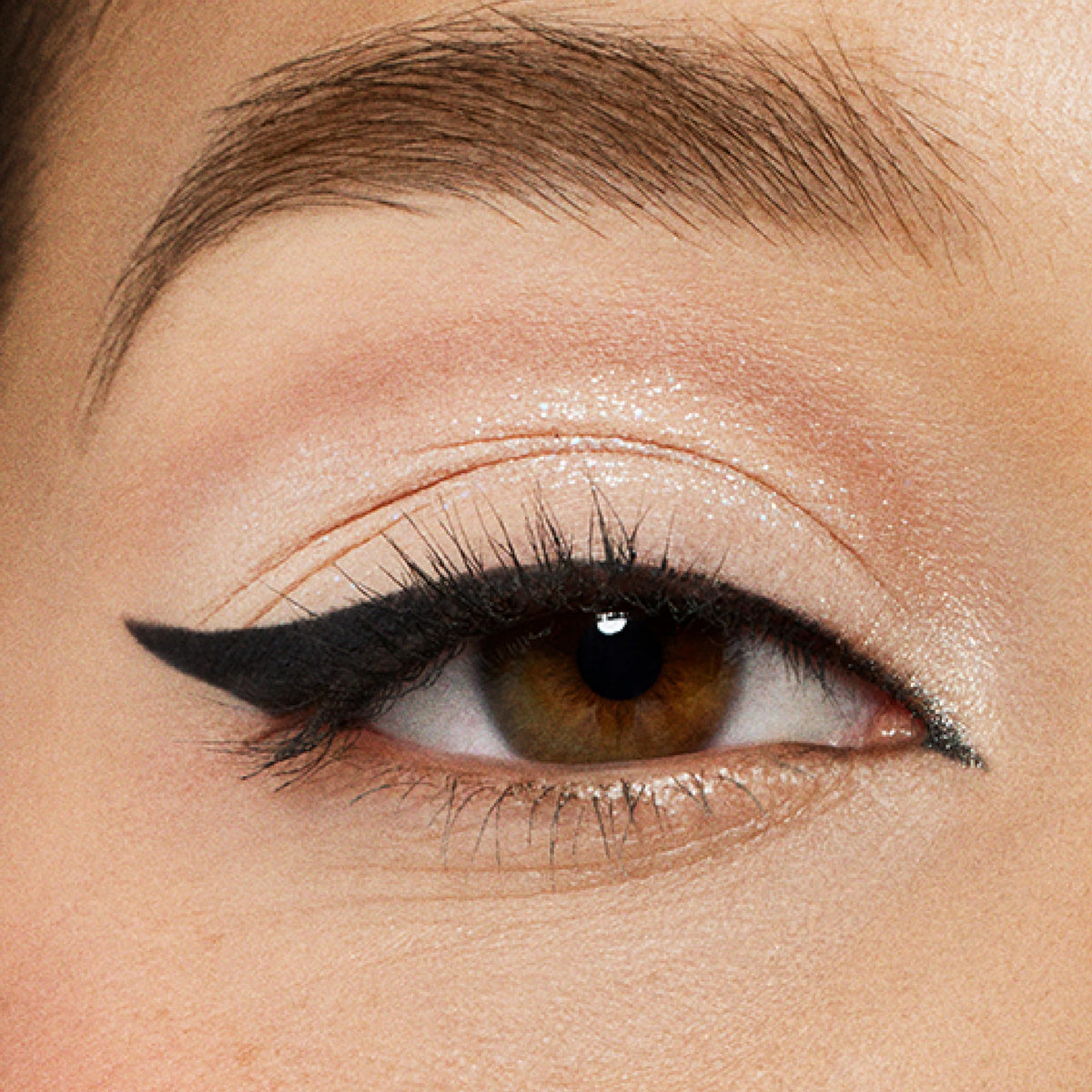 stila Eyeliner Liquide Waterproof 9g avec autres produits de maquillage