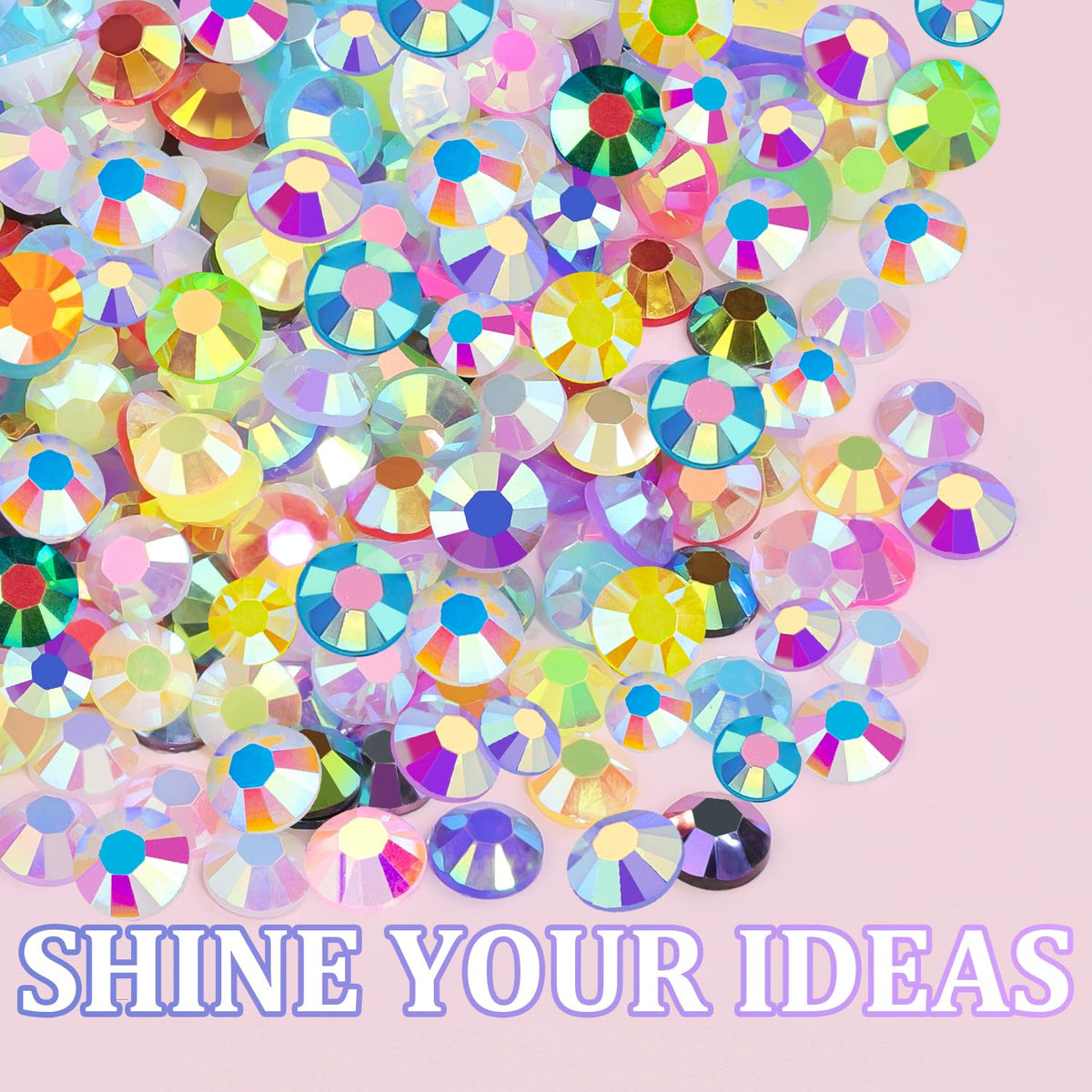 Strass brillants sur un projet de nail art