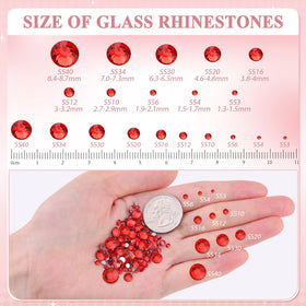 Strass en verre BELLEBOOST sur une surface de travail