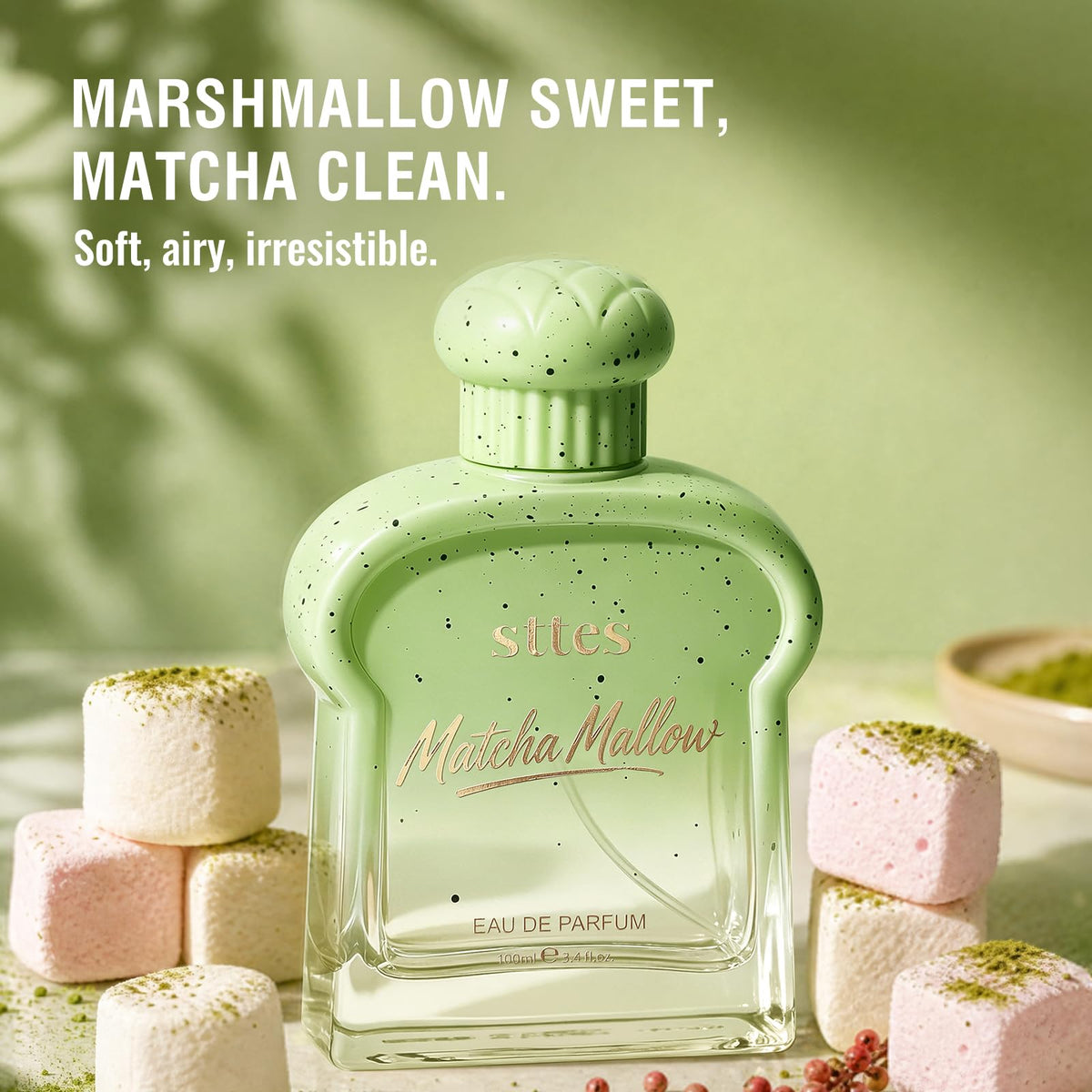 STTES Matcha Mallow Eau de Parfum sur une surface douce