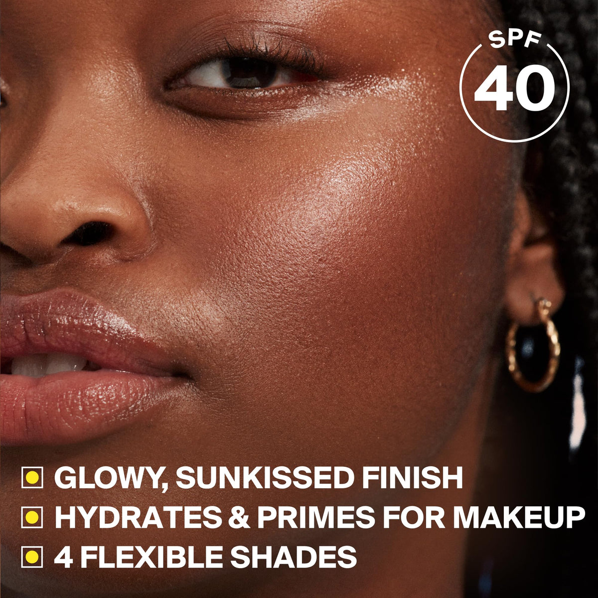Supergoop! Glowscreen SPF 40 appliqué sur une peau éclatante