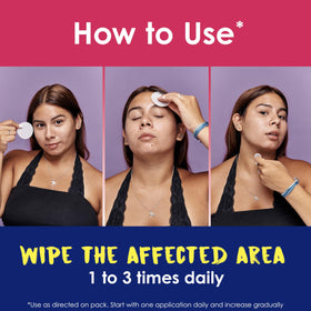 Tampon Clearasil en cours d'utilisation sur le visage