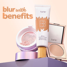 tarte BB Blur Crème Hydratante Teintée SPF 30 près d'autres produits de maquillage