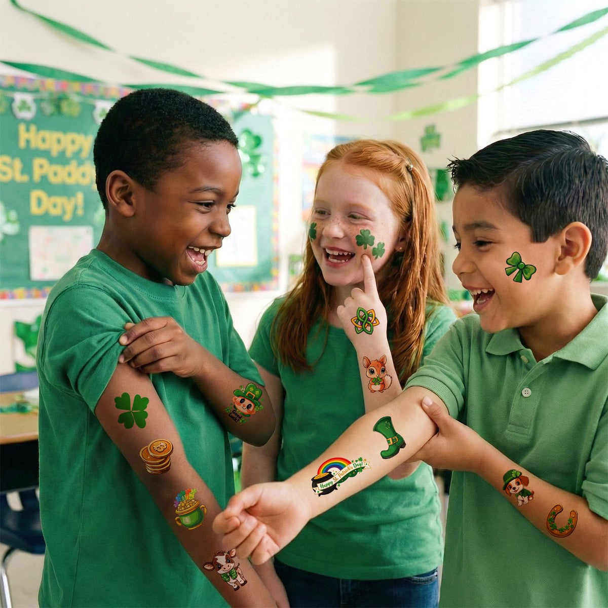 Tatouages temporaires Saint Patrick avec pots d'or et arcs-en-ciel