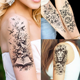 Tatouages temporaires sur les mains et les doigts