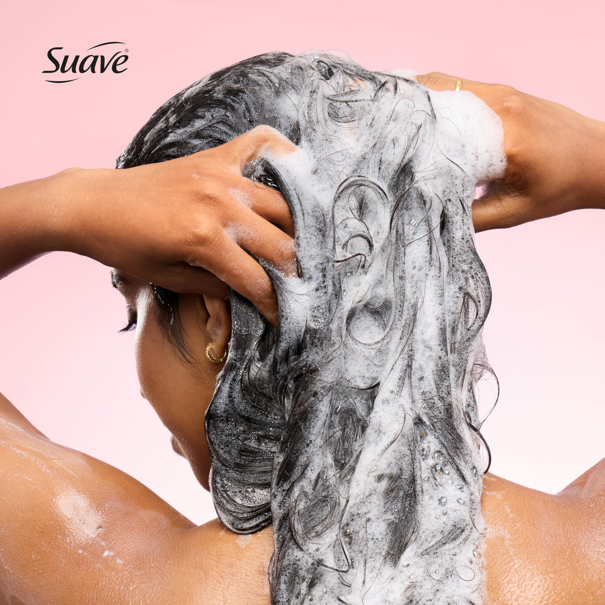 Texture crémeuse de l'après-shampooing Suave Hydra Gloss