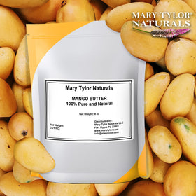 Texture crémeuse du beurre de mangue Mary Tylor Naturals sur une main