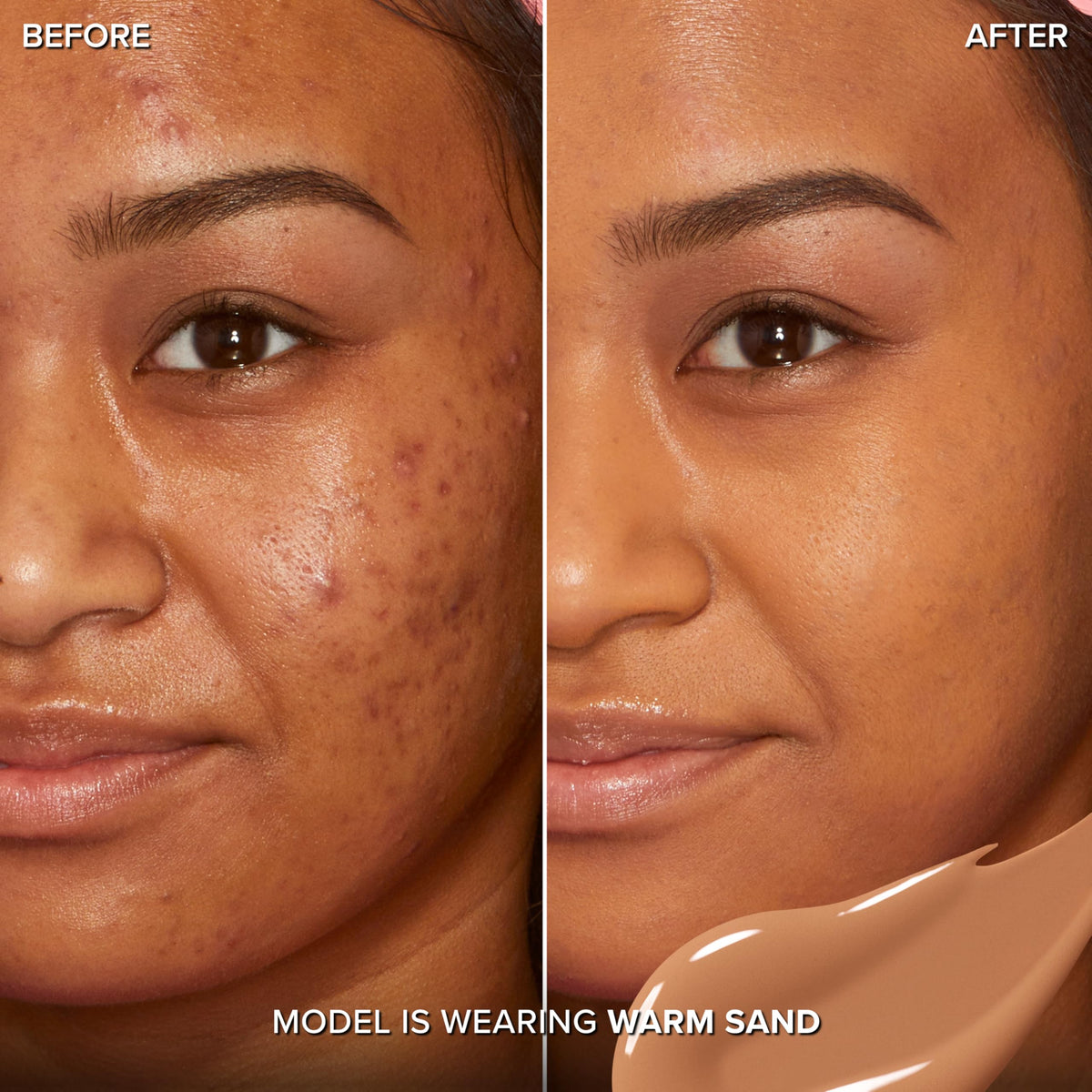 Texture crémeuse du concealer Too Faced sur le dos de la main